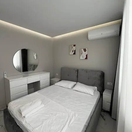 Dorian Seven * Durrës