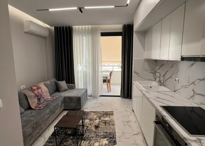 Dorian Seven Durrës